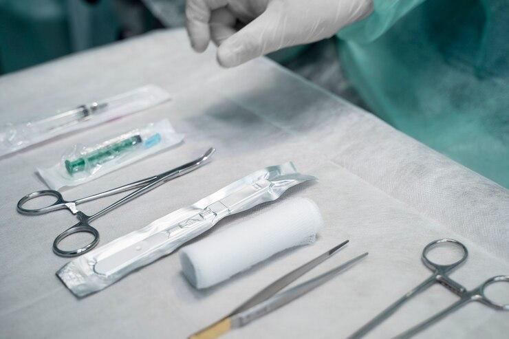 Como higienizar equipamentos médicos?